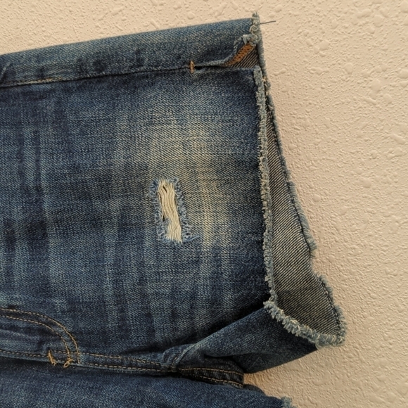 Gap Denim Shorts Girlfriend Short Medium Indigo Size 24 Distressed - Picture 3 of 12